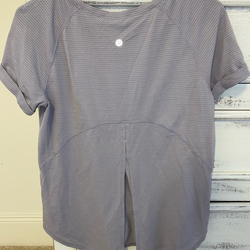 Lululemon short sleeve with open back